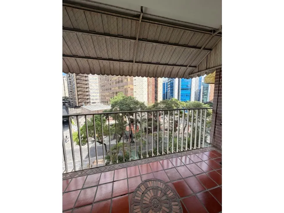Vendo apartamento en campo alegre - 4