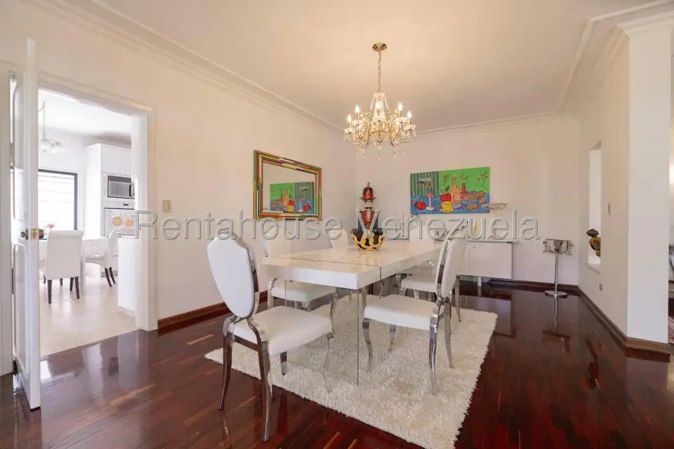Casa (Multipes Niveles) en Venta en Los Naranjos del Cafetal, Distrito Metropolitano - 17