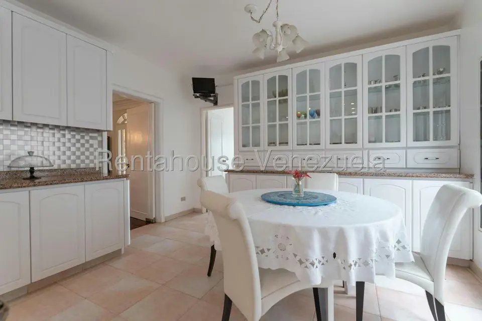 Casa (Multipes Niveles) en Venta en Los Naranjos del Cafetal, Distrito Metropolitano - 23