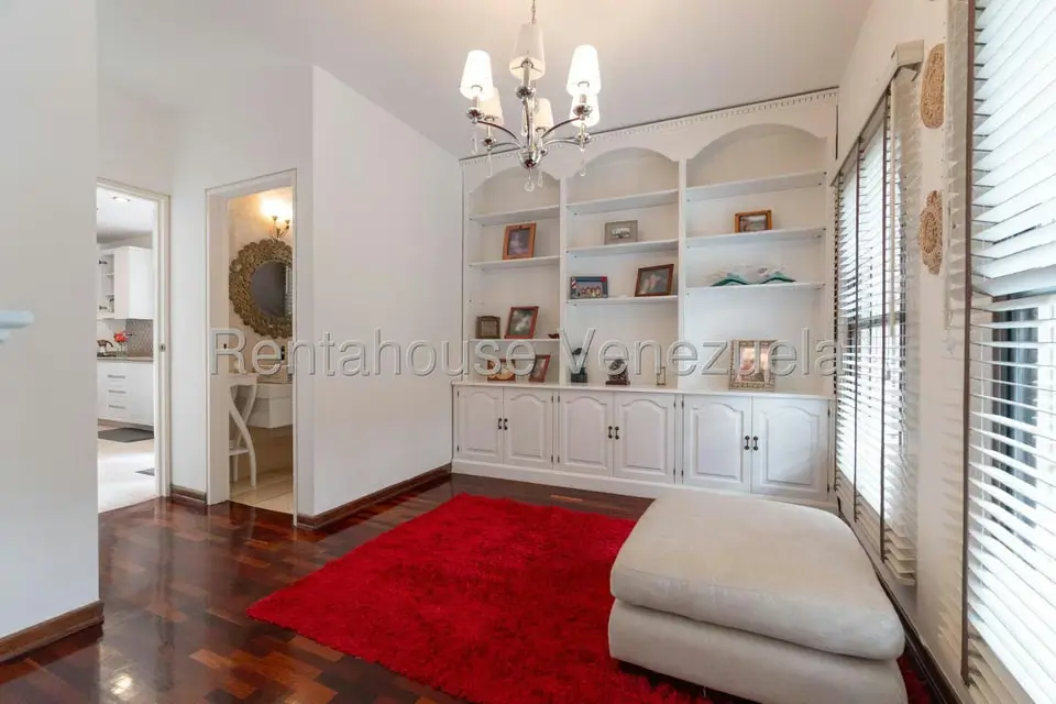 Casa (Multipes Niveles) en Venta en Los Naranjos del Cafetal, Distrito Metropolitano - 24