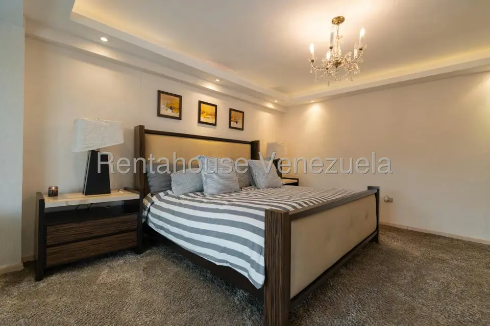 Casa (Multipes Niveles) en Venta en Los Naranjos del Cafetal, Distrito Metropolitano - 37