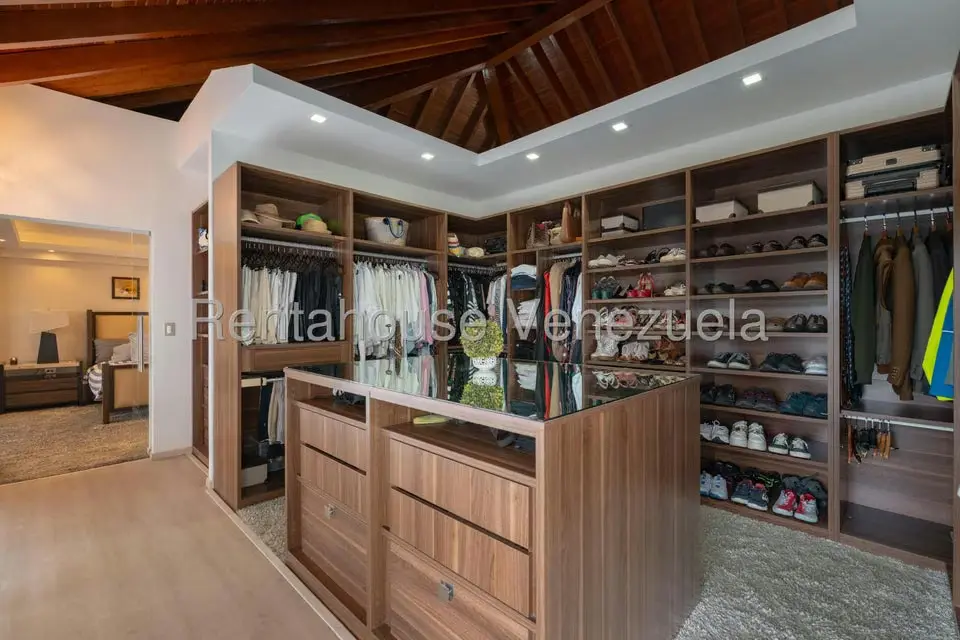 Casa (Multipes Niveles) en Venta en Los Naranjos del Cafetal, Distrito Metropolitano - 39