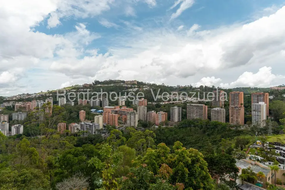 Casa (Multipes Niveles) en Venta en Los Naranjos del Cafetal, Distrito Metropolitano - 47