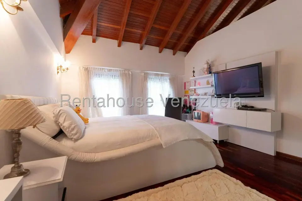 Casa (Multipes Niveles) en Venta en Los Naranjos del Cafetal, Distrito Metropolitano - 51