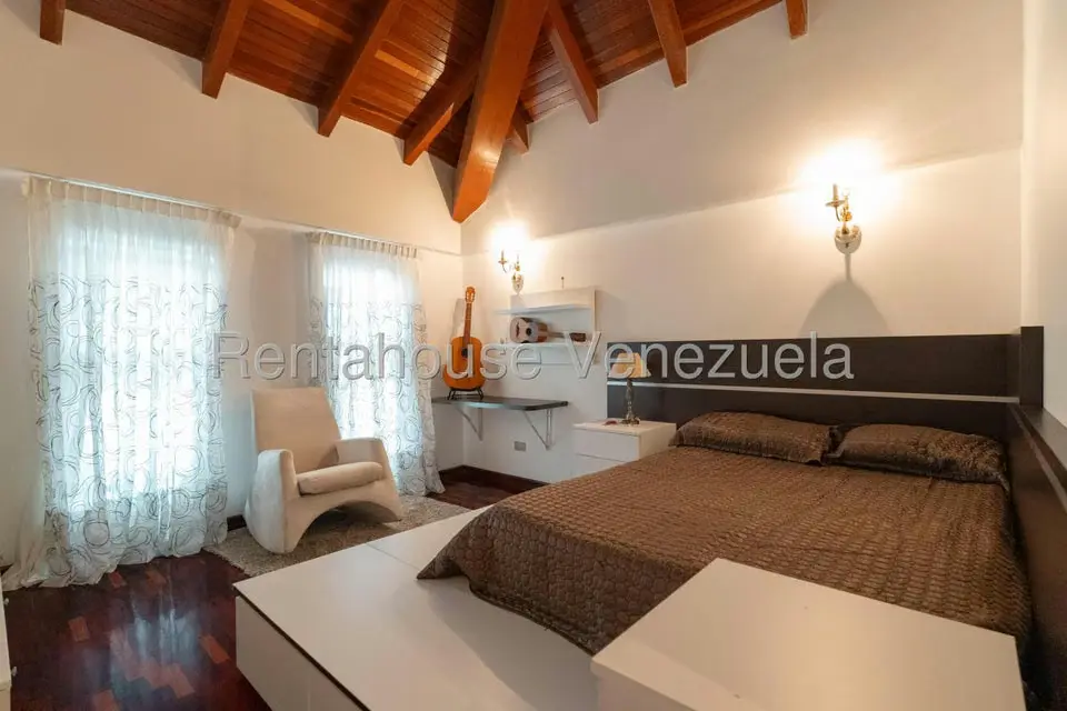 Casa (Multipes Niveles) en Venta en Los Naranjos del Cafetal, Distrito Metropolitano - 56