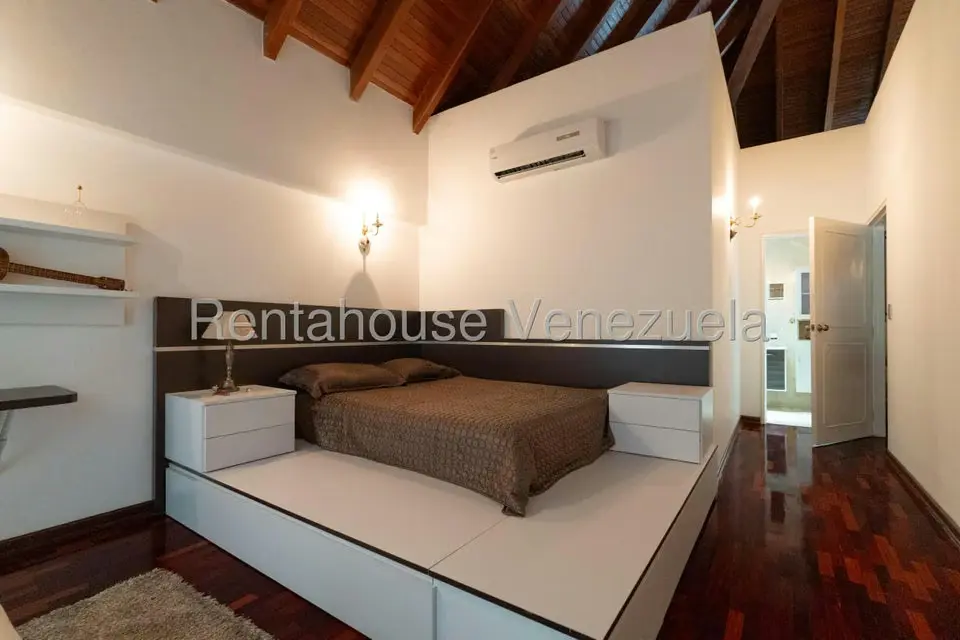 Casa (Multipes Niveles) en Venta en Los Naranjos del Cafetal, Distrito Metropolitano - 57