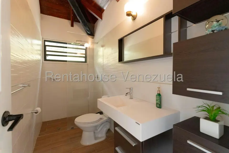 Casa (Multipes Niveles) en Venta en Los Naranjos del Cafetal, Distrito Metropolitano - 65