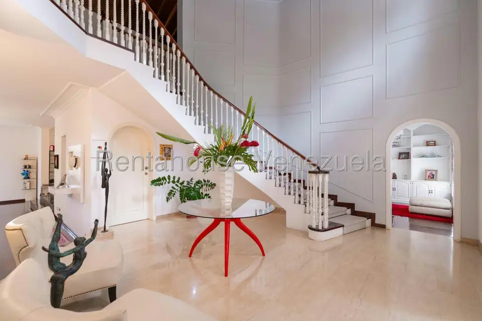 Casa (Multipes Niveles) en Venta en Los Naranjos del Cafetal, Distrito Metropolitano - 9