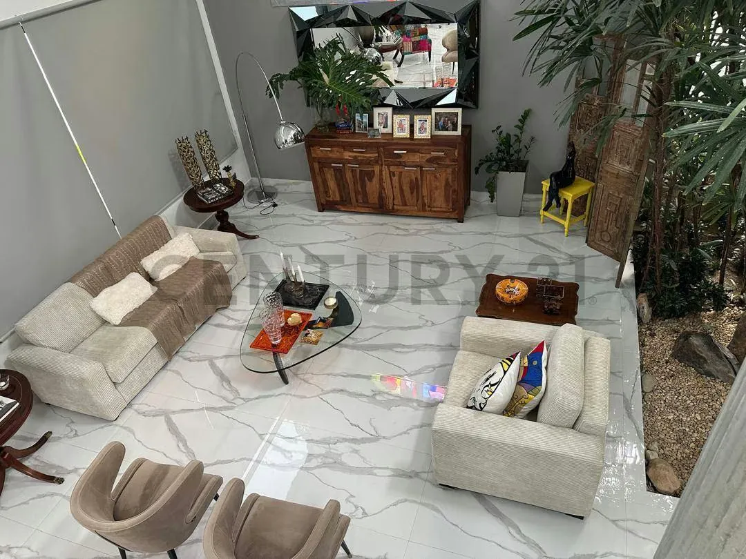 CASA DE LUJO EN VENTA EN EL PORTAL DEL HATILLO, MUNICIPIO EL HATILLO. CARACAS.