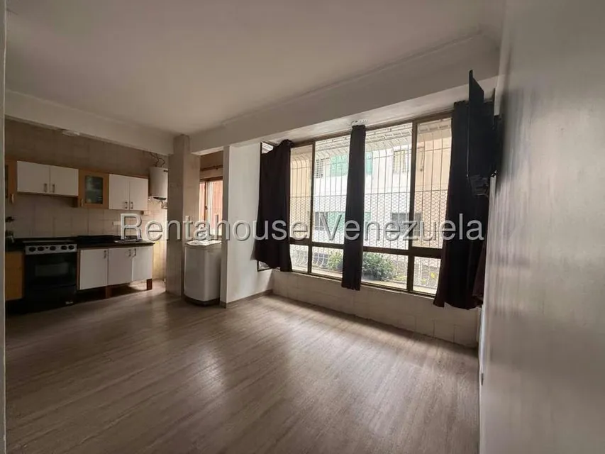 Apartamento (1 Nivel) en Venta en Colinas de Bello Monte, Distrito Metropolitano - 2