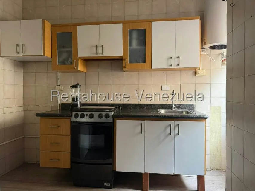 Apartamento (1 Nivel) en Venta en Colinas de Bello Monte, Distrito Metropolitano - 4