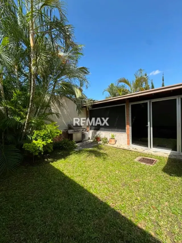 Townhouse Moderno Con Inversor en Venta en El Rincón, Residencias Villa Orense - 10