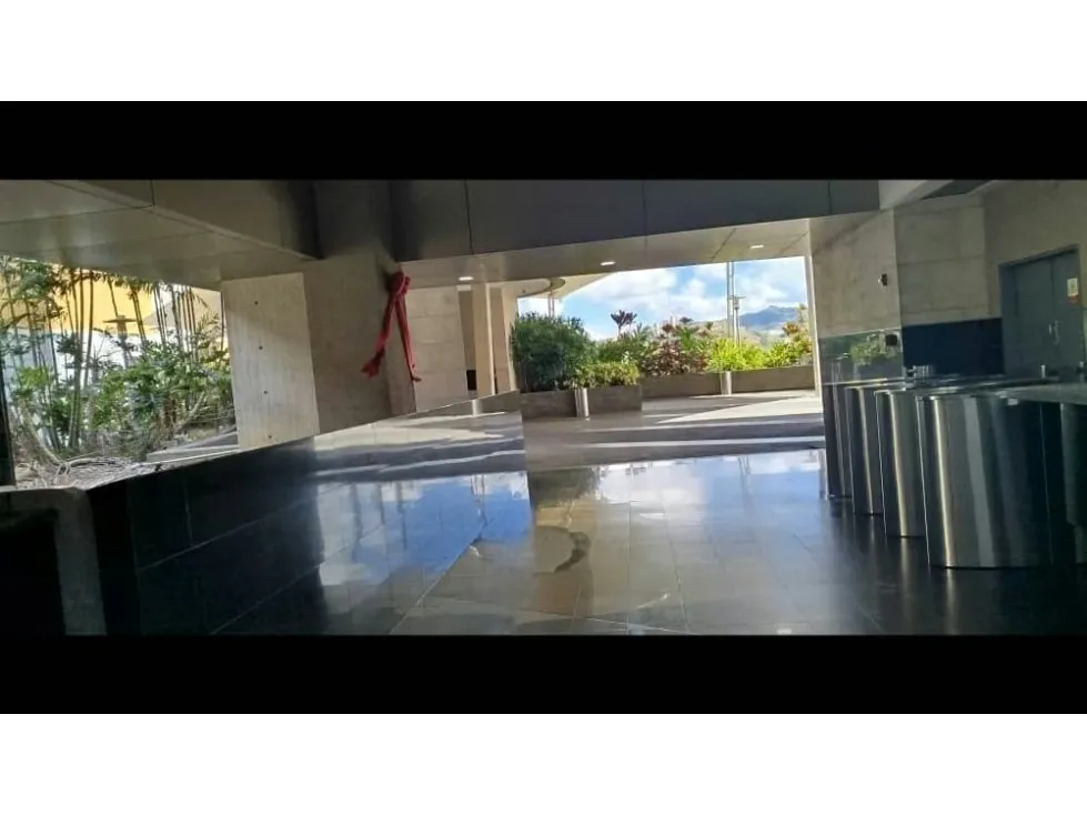 Vendo o Alquilo local comercial 73m2 Torre Express Macaracuay 6456 - 9