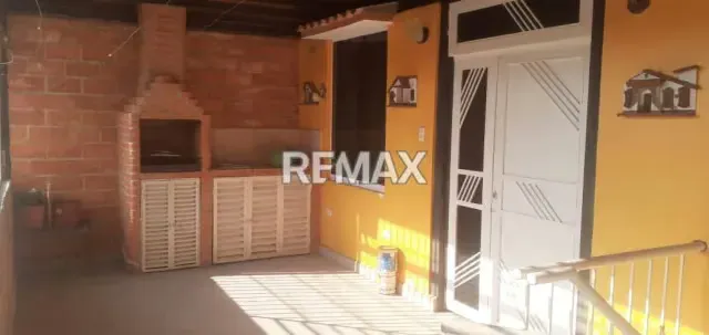 Casa El Remanso con amplio Anexo en Venta - 2