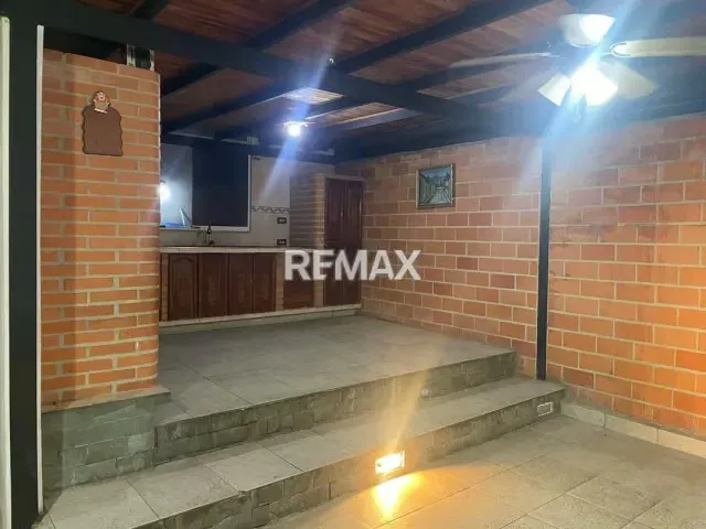 Casa El Remanso con amplio Anexo en Venta - 3