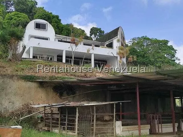 Casa (Multipes Niveles) en Venta en Sabaneta, Distrito Metropolitano
