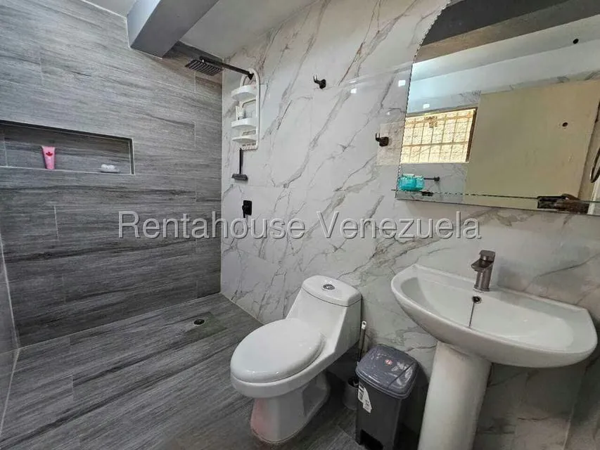 Casa (Duplex) en Venta en La Coromoto, Aragua - 21