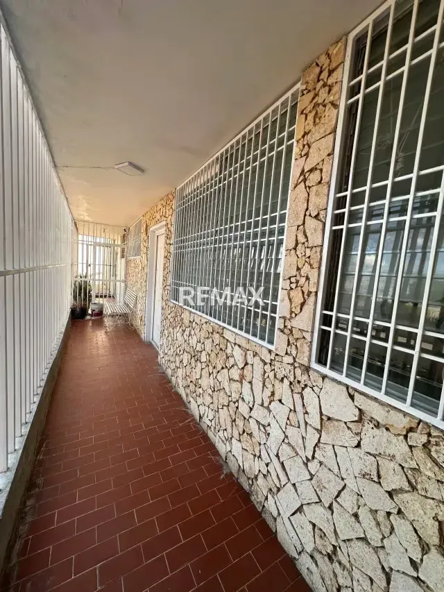 Vende Apto en Residencia Coromotico en planta baja* - 2