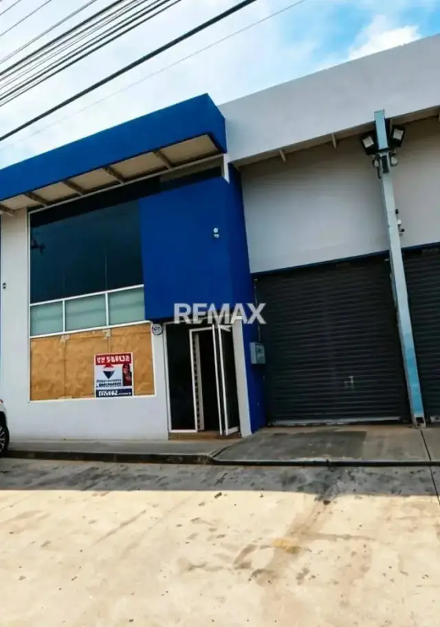 POTENCIAL GALPON INDUSTRIAL DE 365 M2 EN CENTRO EMPRESARIAL PRIVADO