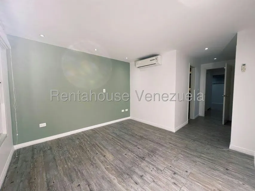 Apartamento (1 Nivel) en Venta en Escampadero, Distrito Metropolitano - 24