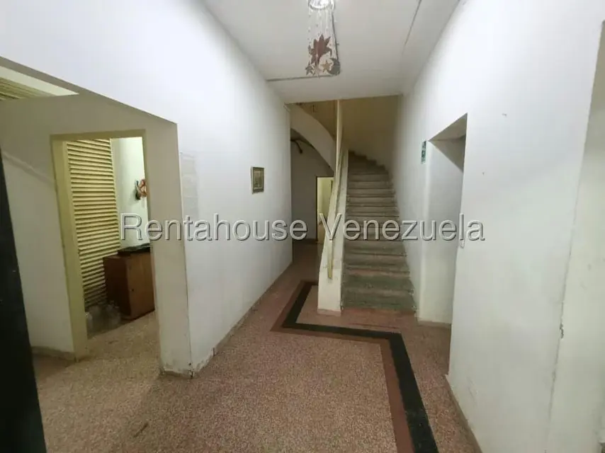 Casa (1 Nivel) en Venta en La Florida, Distrito Metropolitano - 16