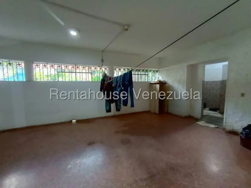 Casa (1 Nivel) en Venta en La Florida, Distrito Metropolitano - 28