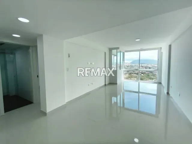 APARTAMENTO CON ESTILO MODERNO, EN PORLAMAR, EN RESIDENCIAS CORALINA - 15