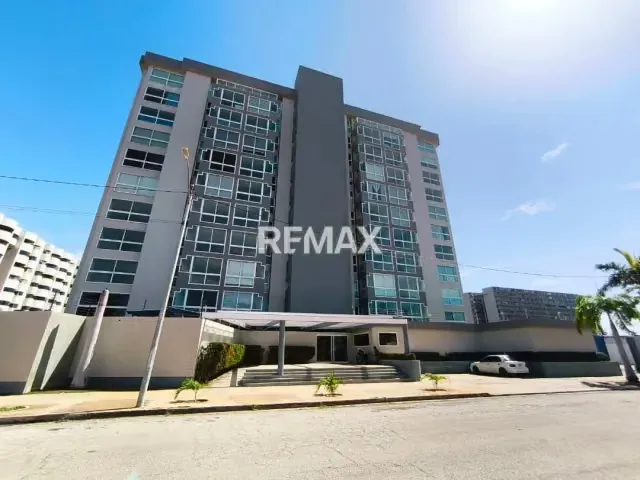 APARTAMENTO CON ESTILO MODERNO, EN PORLAMAR, EN RESIDENCIAS CORALINA - 4