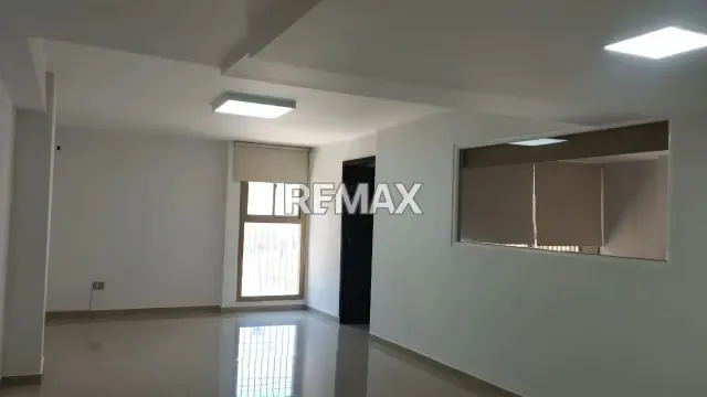 VENTA LOCAL COMERCIAL EN DR.PORTILLO - 3