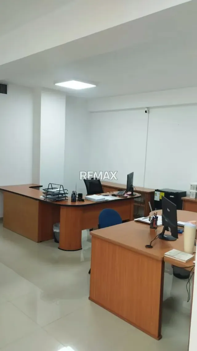 VENTA LOCAL COMERCIAL EN DR.PORTILLO - 8
