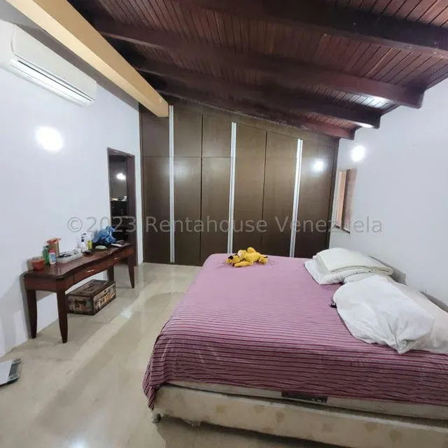 Casa (Multipes Niveles) en Venta en Cumbres de Curumo, Distrito Metropolitano - 19