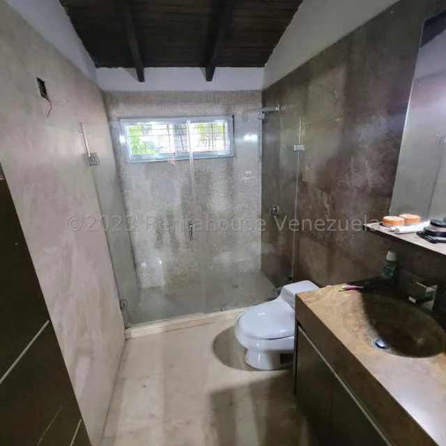 Casa (Multipes Niveles) en Venta en Cumbres de Curumo, Distrito Metropolitano - 22