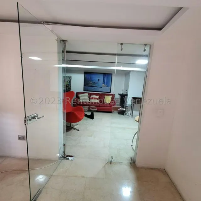 Casa (Multipes Niveles) en Venta en Cumbres de Curumo, Distrito Metropolitano - 26