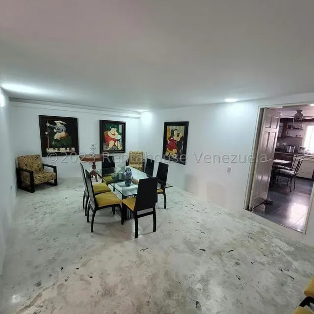 Casa (Multipes Niveles) en Venta en Cumbres de Curumo, Distrito Metropolitano - 9