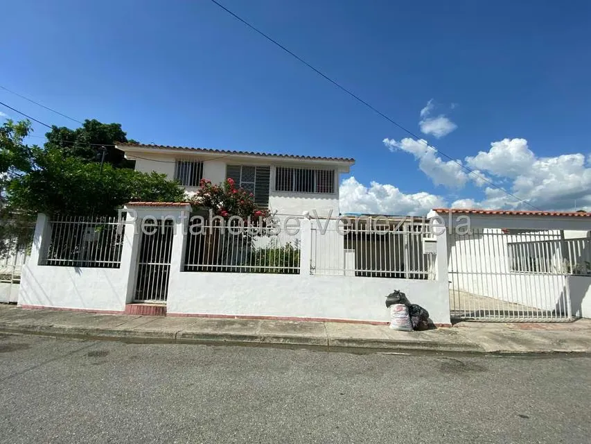 Casa (Duplex) en Alquiler en Fundacion Mendoza, Aragua
