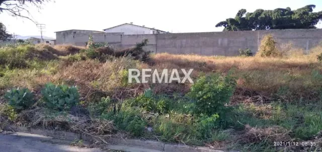 EXCELENTE OPORTUNIDAD SE VENDE TERRENO DE OPORTUNIDAD PARA INICIAR PROYECTO HABITACIONAL EN URB. SANTA ROSALIA CAGUA.