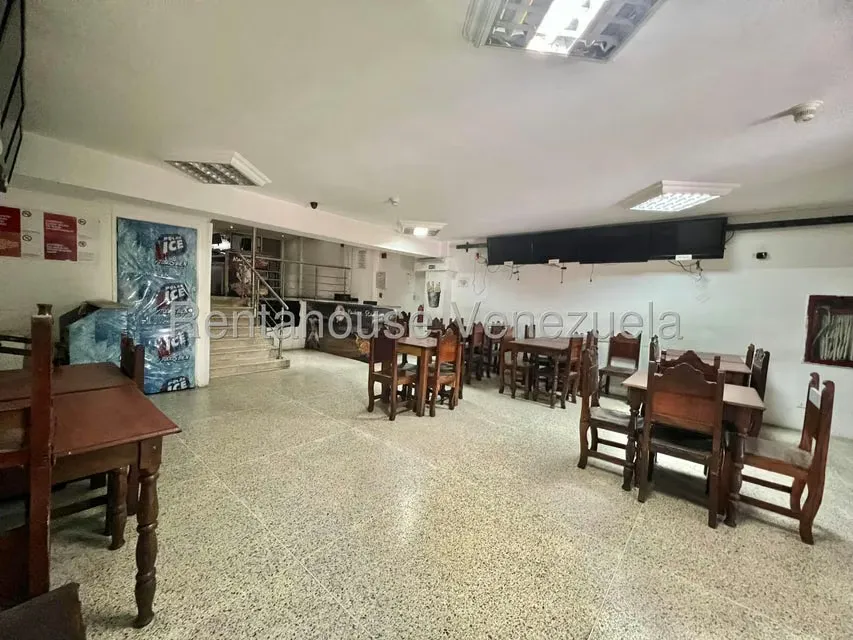 Local Comercial en Venta en Parroquia La Candelaria, Distrito Metropolitano - 2
