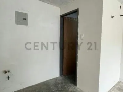 Alquiler local comercial en Urb.Aguablanca 19 m2. a pie de calle - 3