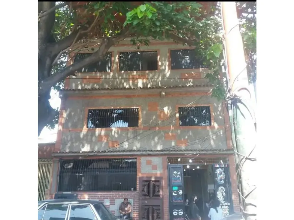 Edificio en Propatria