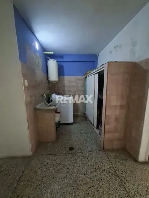 EN VENTA CASA CON LOCALES EN URB. NUEVA SEGOVIA - 6