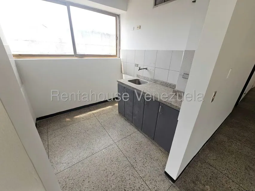 Galpon - Deposito en Alquiler en La Urbina, Distrito Metropolitano - 8