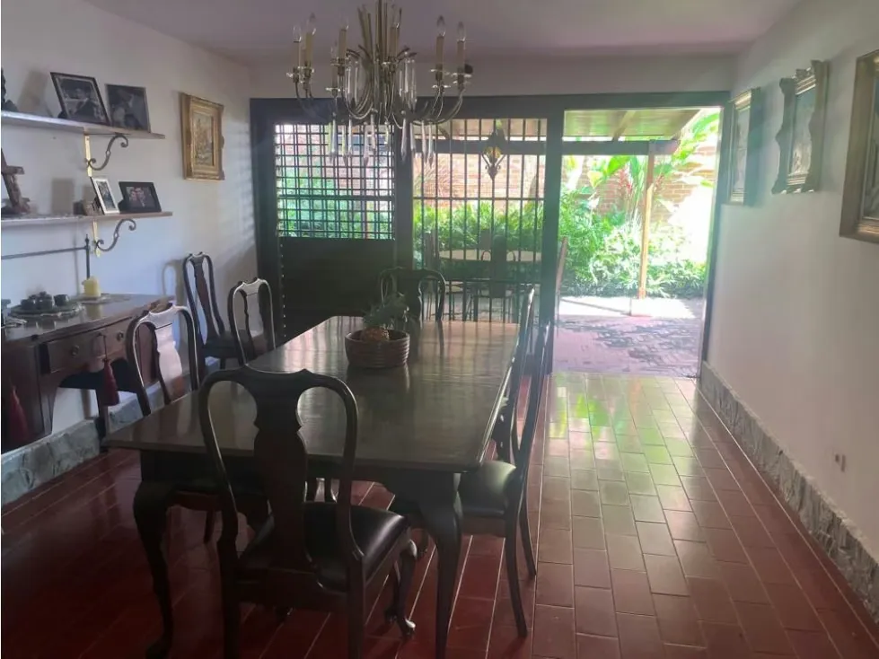 Se vende casa 650m2 Prados del Este 0565 - 17