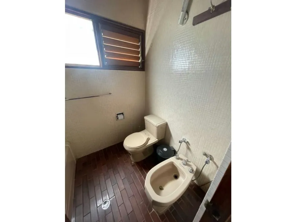 Se vende casa 650m2 Prados del Este 0565 - 21