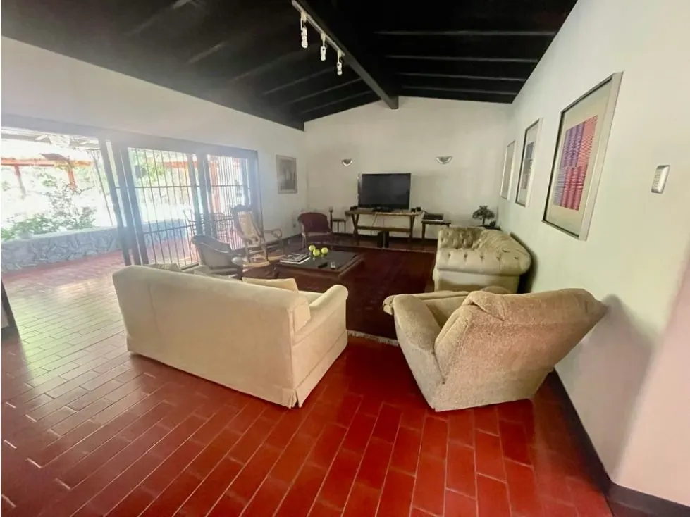 Se vende casa 650m2 Prados del Este 0565 - 9