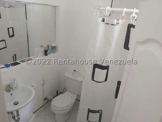 Casa (1 Nivel) en Venta en La Peña, Miranda - 23