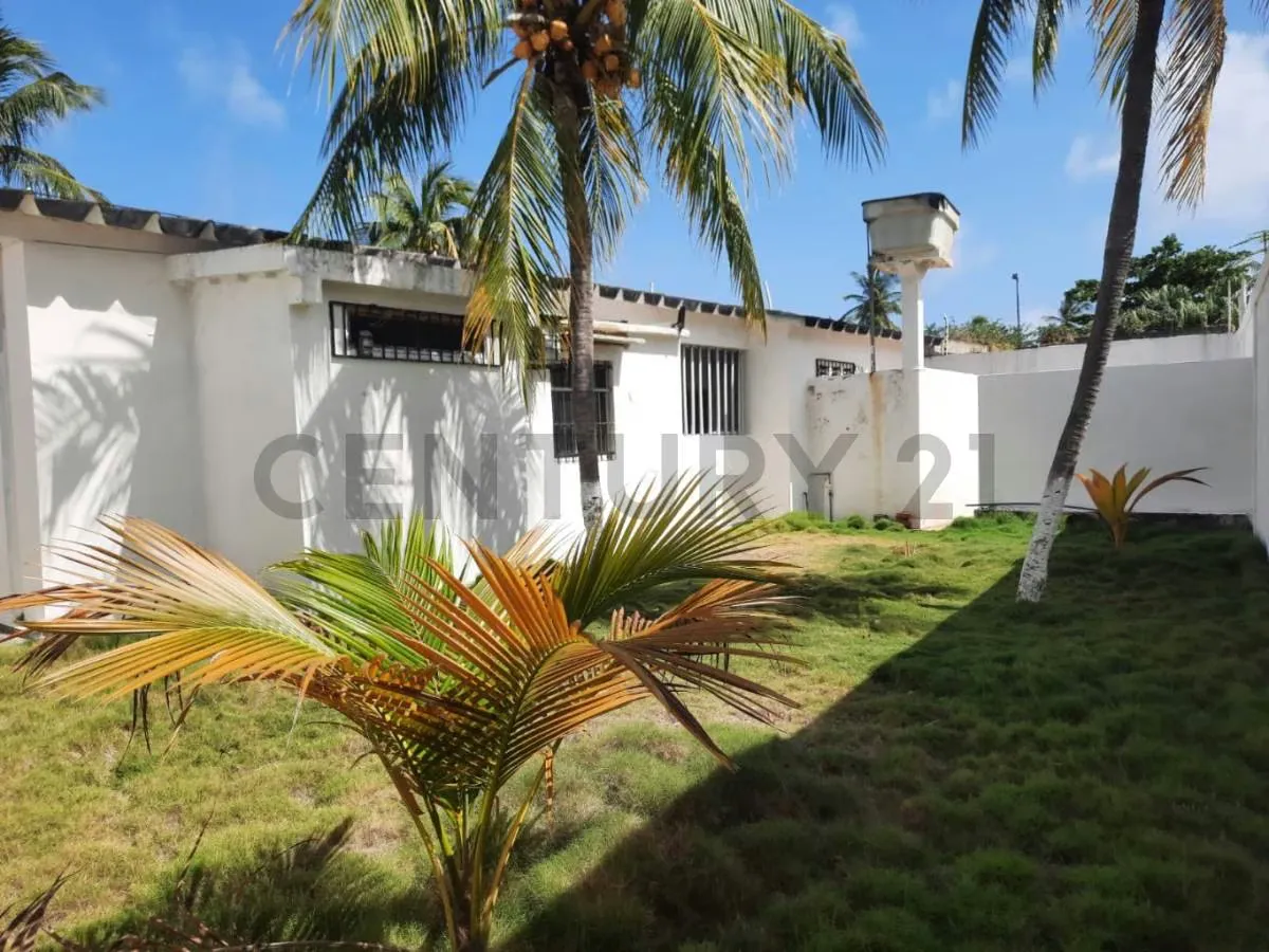 Venta de Casa Vacacional en Chichiriviche - 22
