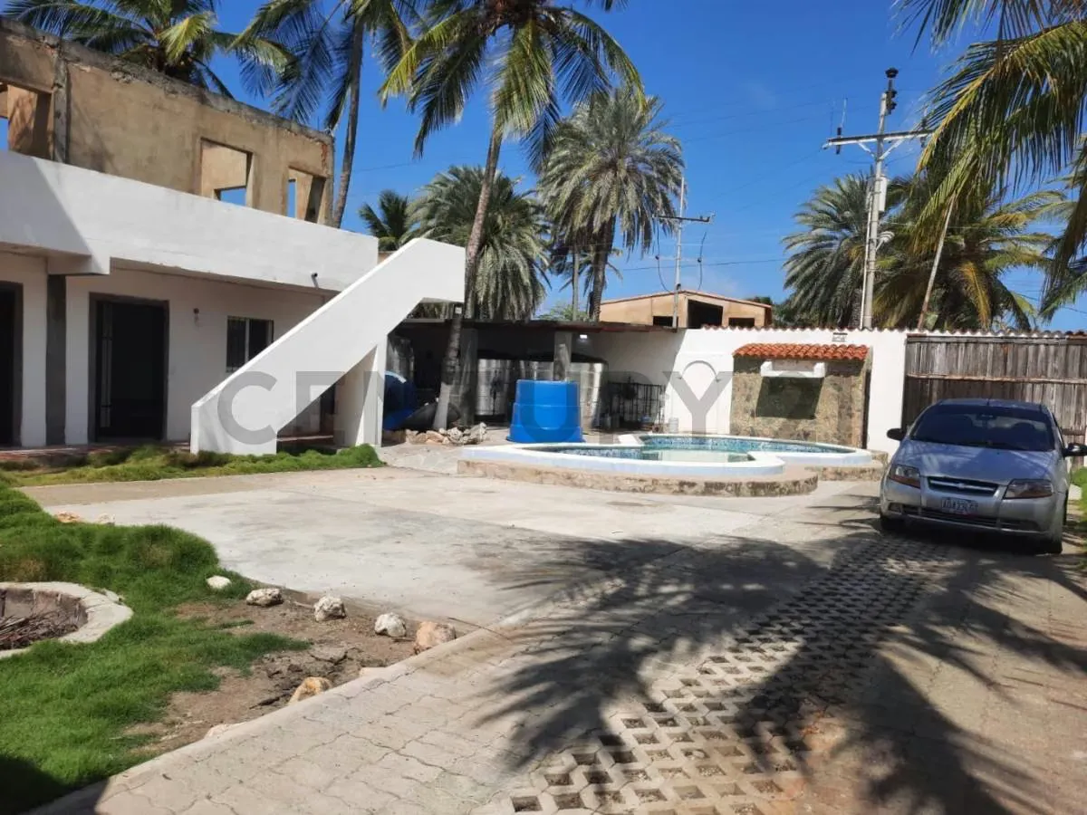 Venta de Casa Vacacional en Chichiriviche - 3