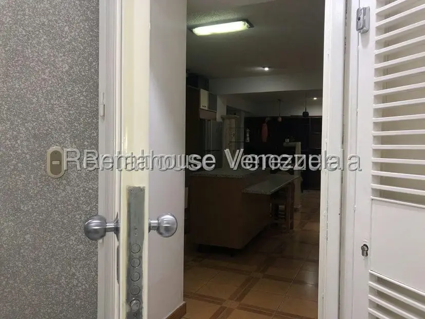 Apartamento (1 Nivel) en Alquiler en San Bernardino, Distrito Metropolitano