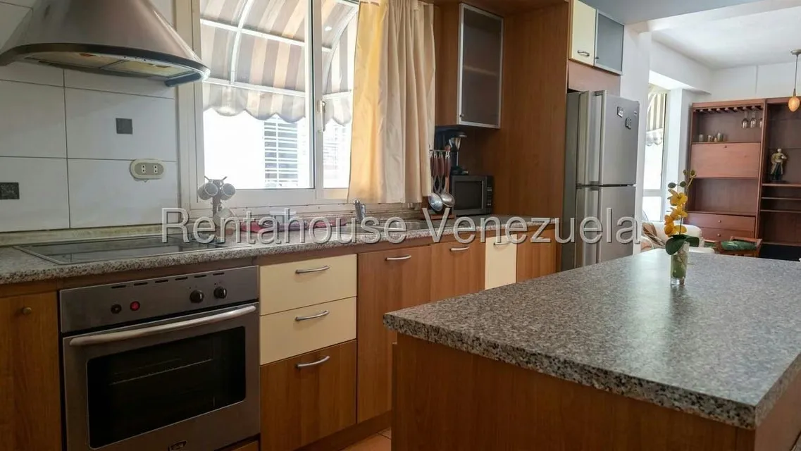 Apartamento (1 Nivel) en Alquiler en San Bernardino, Distrito Metropolitano - 4