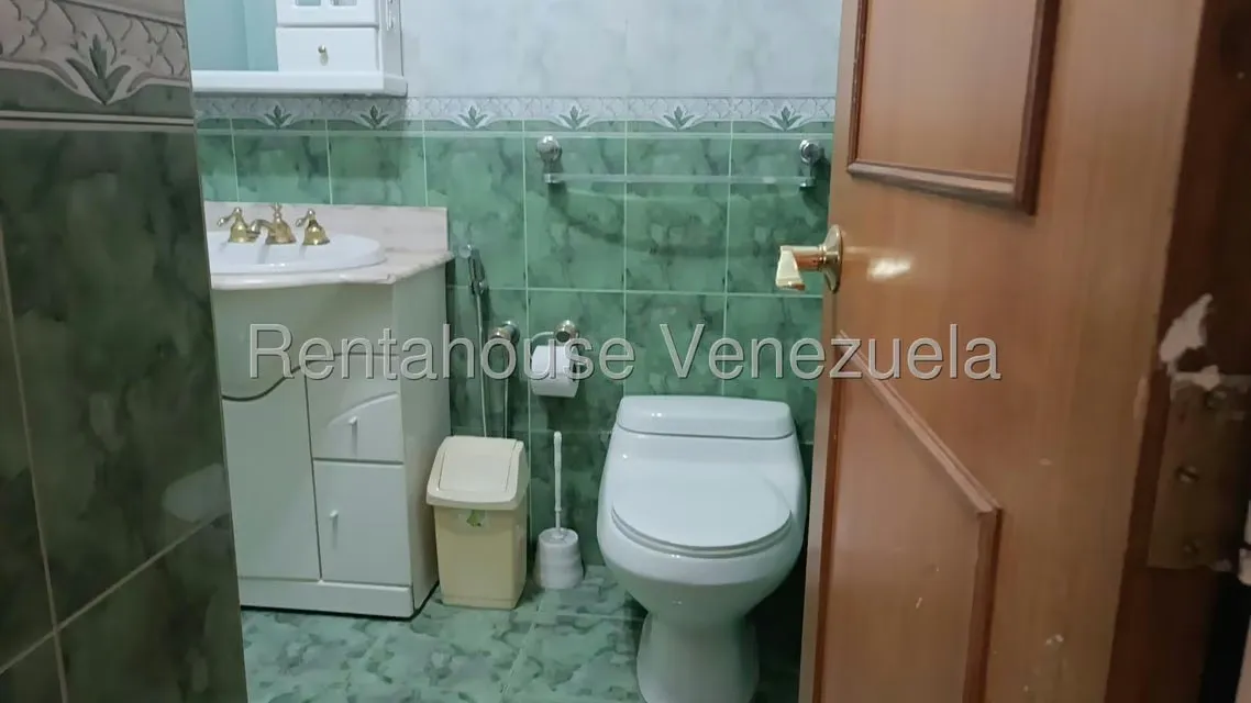 Apartamento (1 Nivel) en Venta en Los Nuevos Teques, Miranda - 24